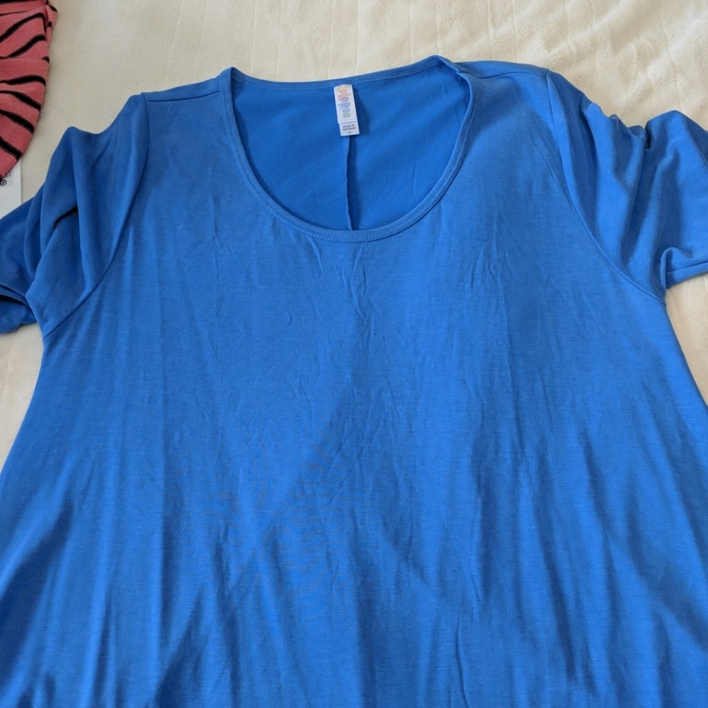 Lularoe perfect t